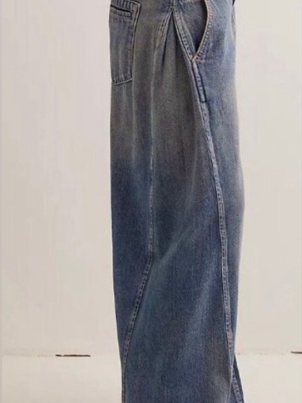 NWT Free People Block Party Boyfriend Jeans, Size 30/US Size 10 - Picture 3 of 6